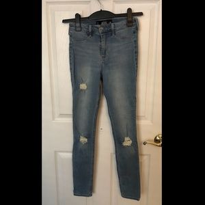 Hollister Distressed High Rise Jean Leggings — Size 1; W25